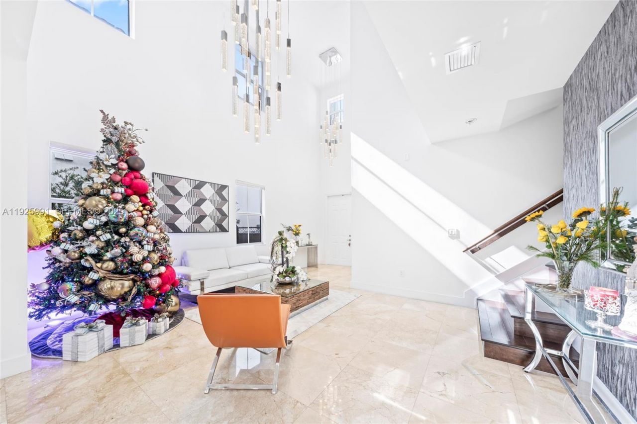 6933 NW 104th Ct, Doral, FL 33178 Photo