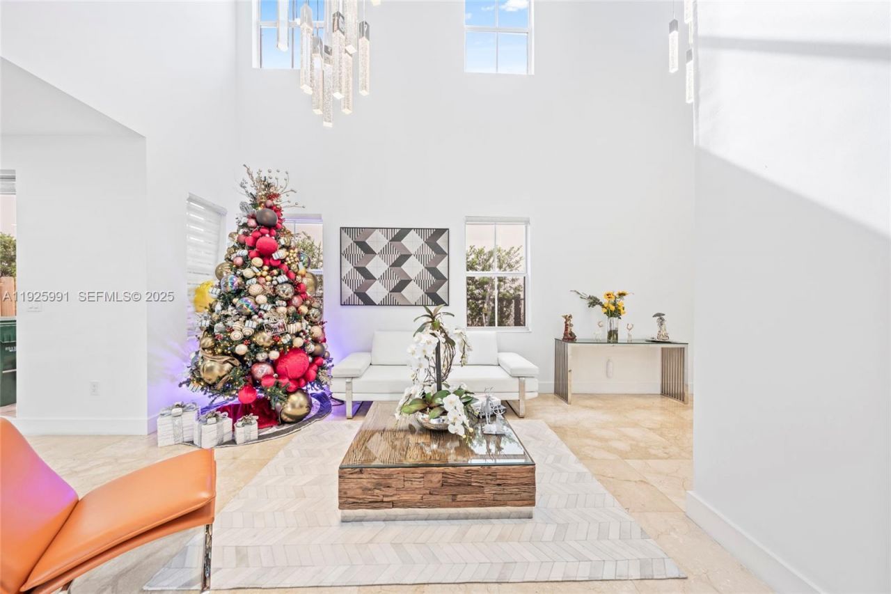 6933 NW 104th Ct, Doral, FL 33178 Photo