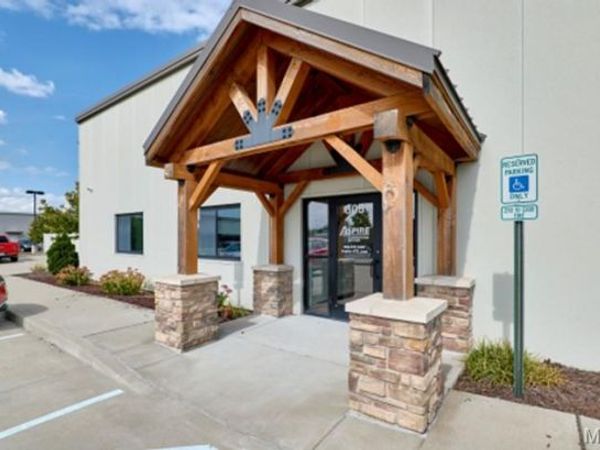 305 Parkway Industrial Drive, Lake St Louis, MO 63367