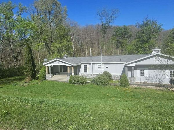 2348 Segwun Avenue SE, Lowell, MI 49331