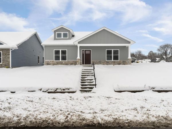 1053 E Wabash Street, Frankfort, IN 46041