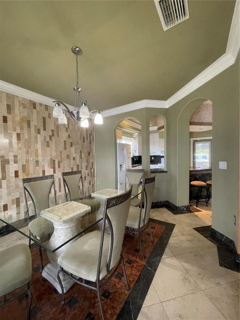 232 SW 7th Ave, Hallandale Beach, FL 33009 Photo