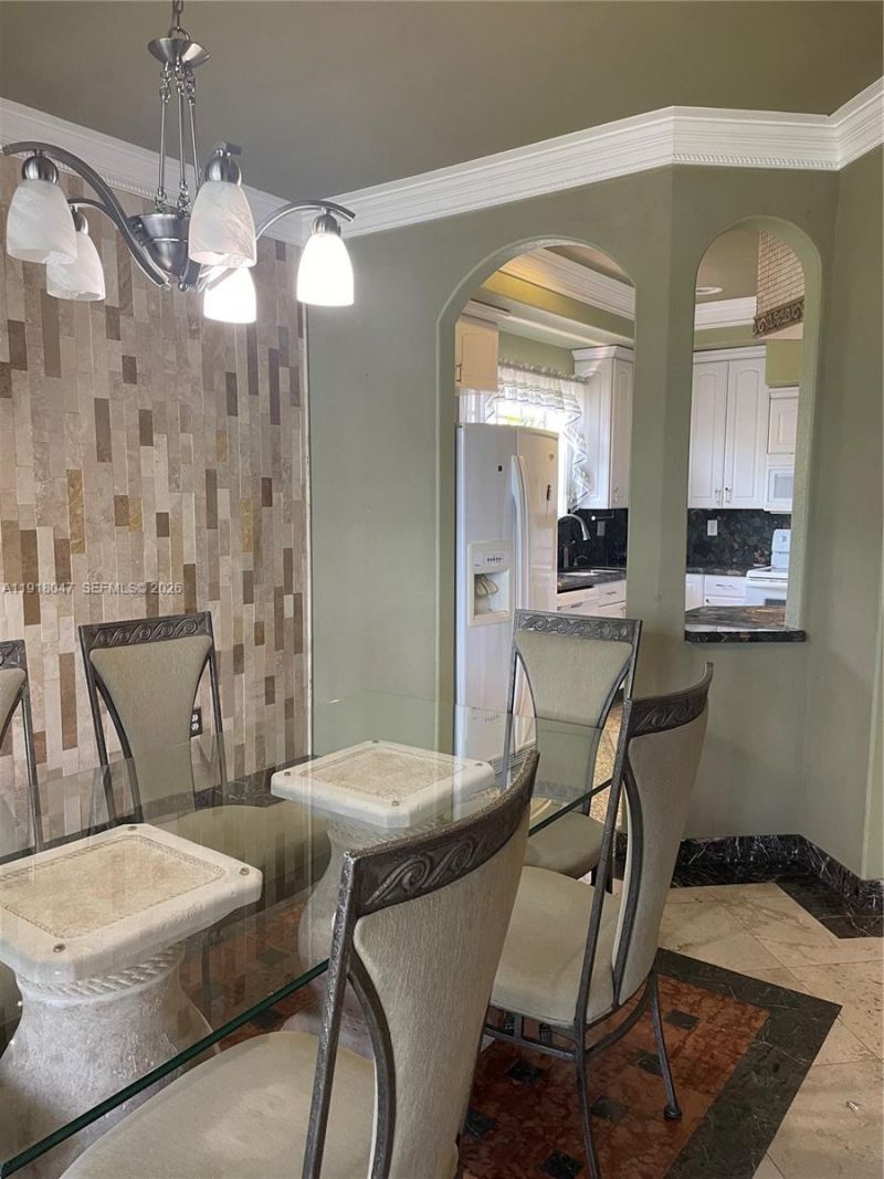 232 SW 7th Ave, Hallandale Beach, FL 33009 Photo