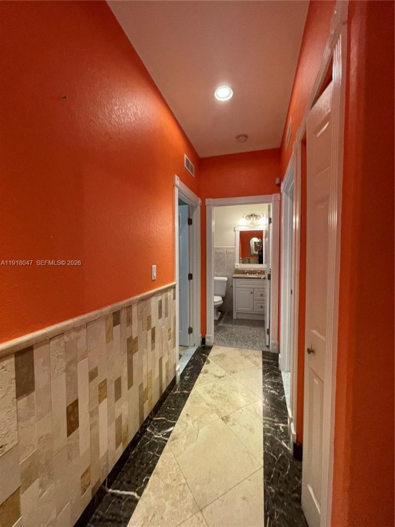 232 SW 7th Ave, Hallandale Beach, FL 33009 Photo