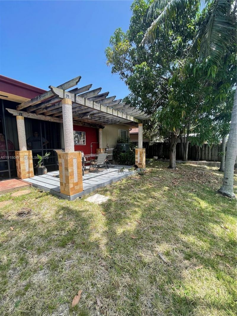 232 SW 7th Ave, Hallandale Beach, FL 33009 Photo