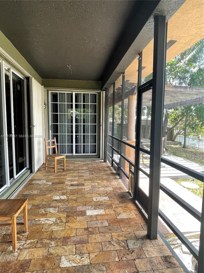 232 SW 7th Ave, Hallandale Beach, FL 33009 Photo