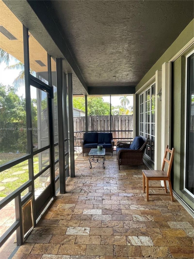 232 SW 7th Ave, Hallandale Beach, FL 33009 Photo