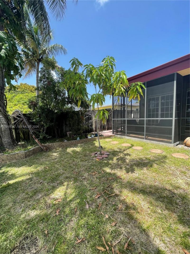 232 SW 7th Ave, Hallandale Beach, FL 33009 Photo