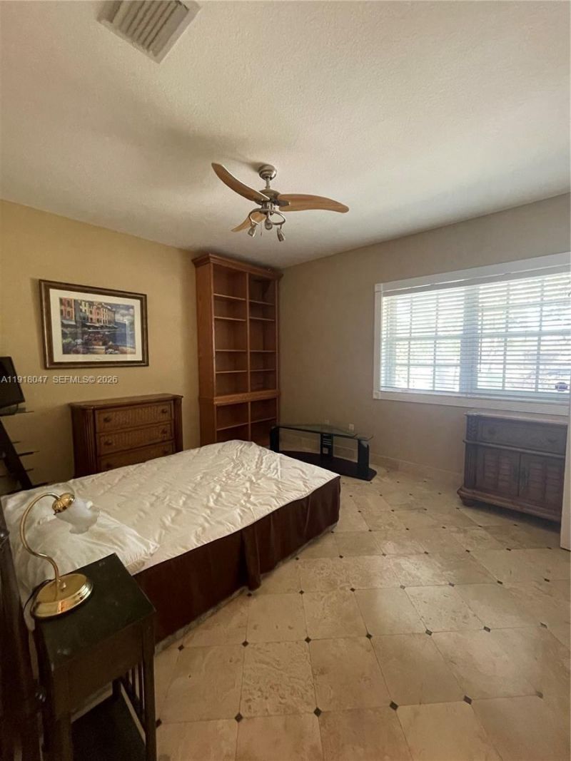 232 SW 7th Ave, Hallandale Beach, FL 33009 Photo