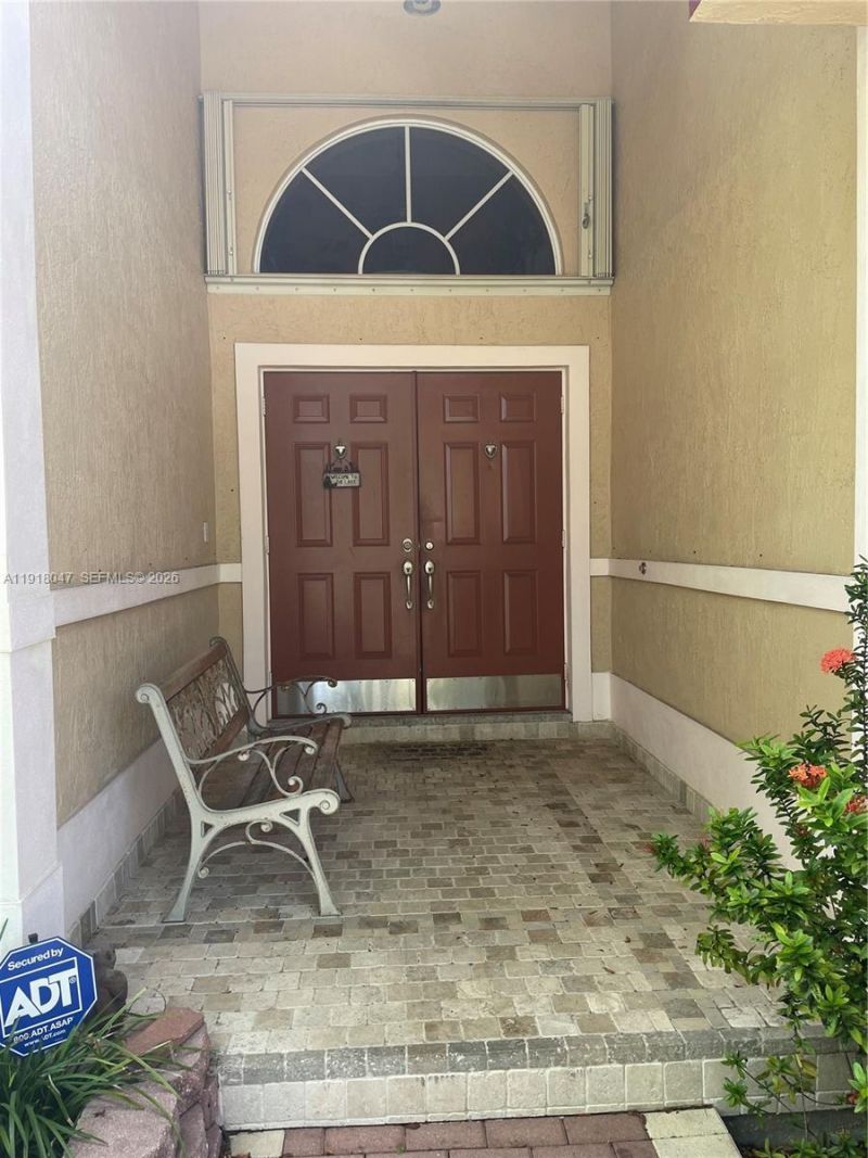 232 SW 7th Ave, Hallandale Beach, FL 33009 Photo