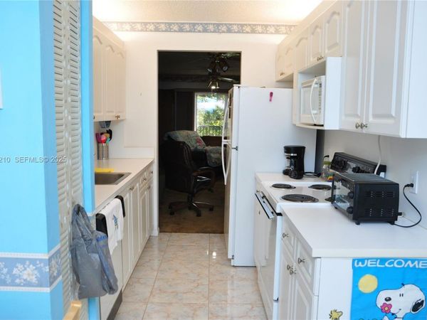 13000 SW 15th Ct, Unit 411U, Pembroke Pines, FL 33027