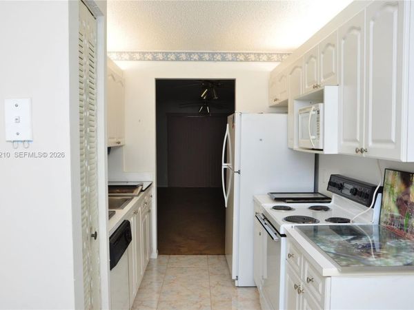 13000 SW 15th Ct, Unit 411U, Pembroke Pines, FL 33027