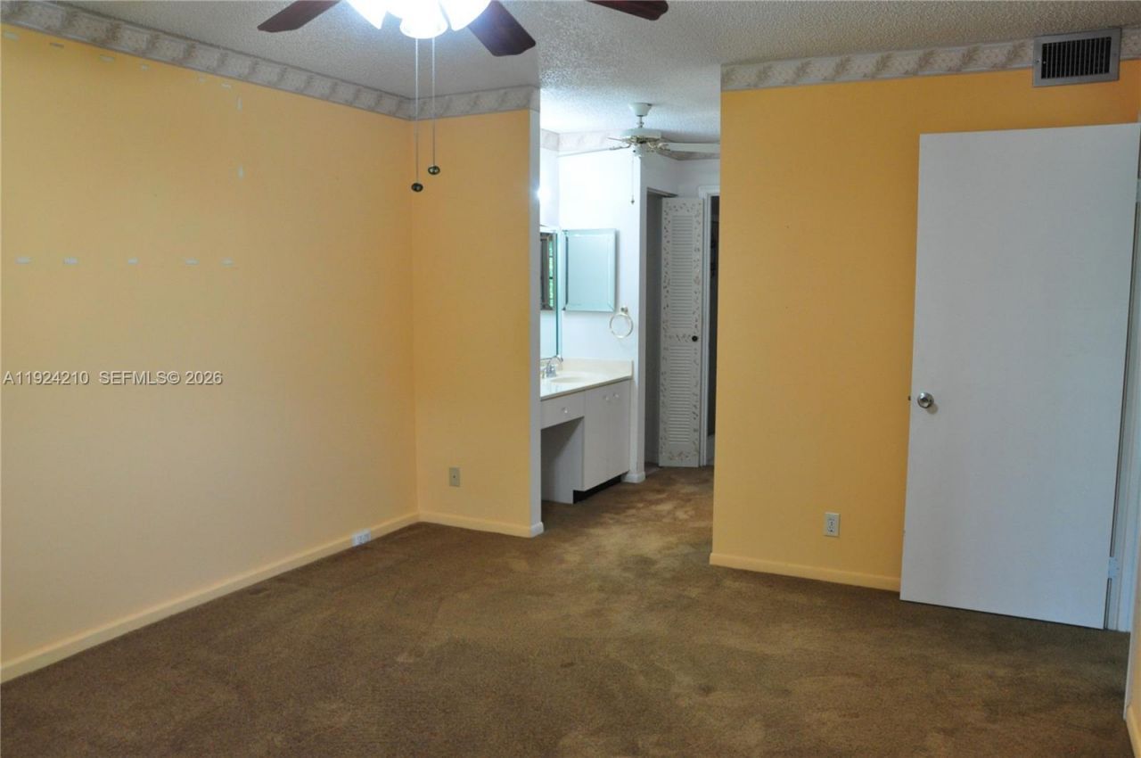 13000 SW 15th Ct, Unit 411U, Pembroke Pines, FL 33027 Photo