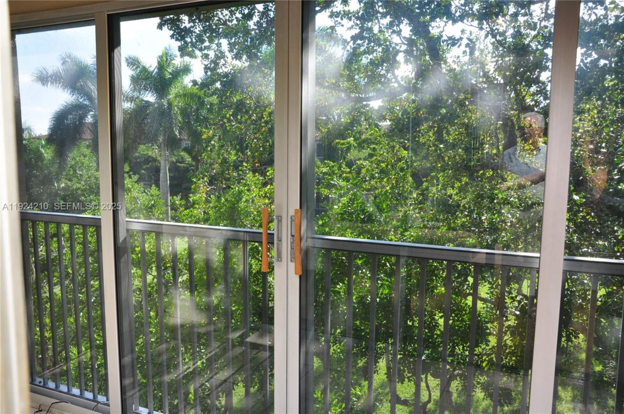 13000 SW 15th Ct, Unit 411U, Pembroke Pines, FL 33027 Photo