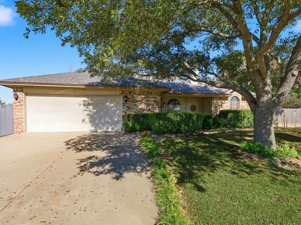312 Richy Road, Roanoke, TX 76262