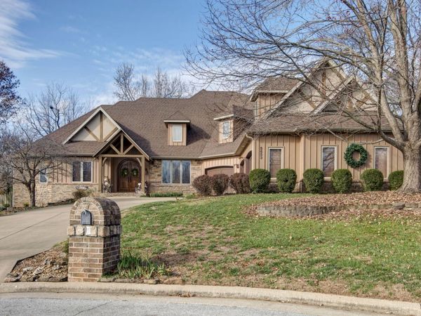 5653 S Lake Ridge, Springfield, MO 65804