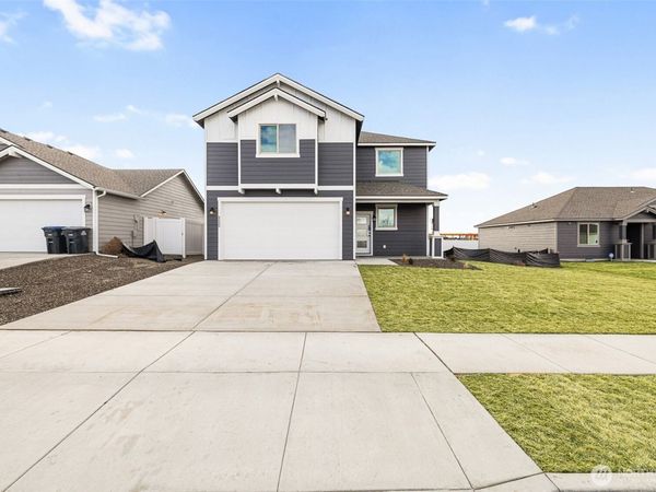 4235 W Sandy Court, Moses Lake, WA 98837