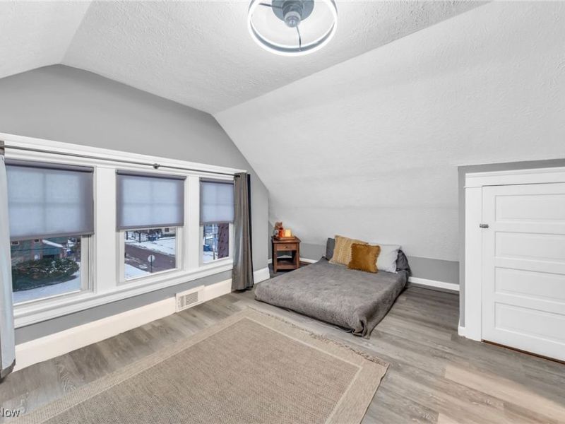 2058 W 98th Street, Cleveland, OH 44102 Photo 29