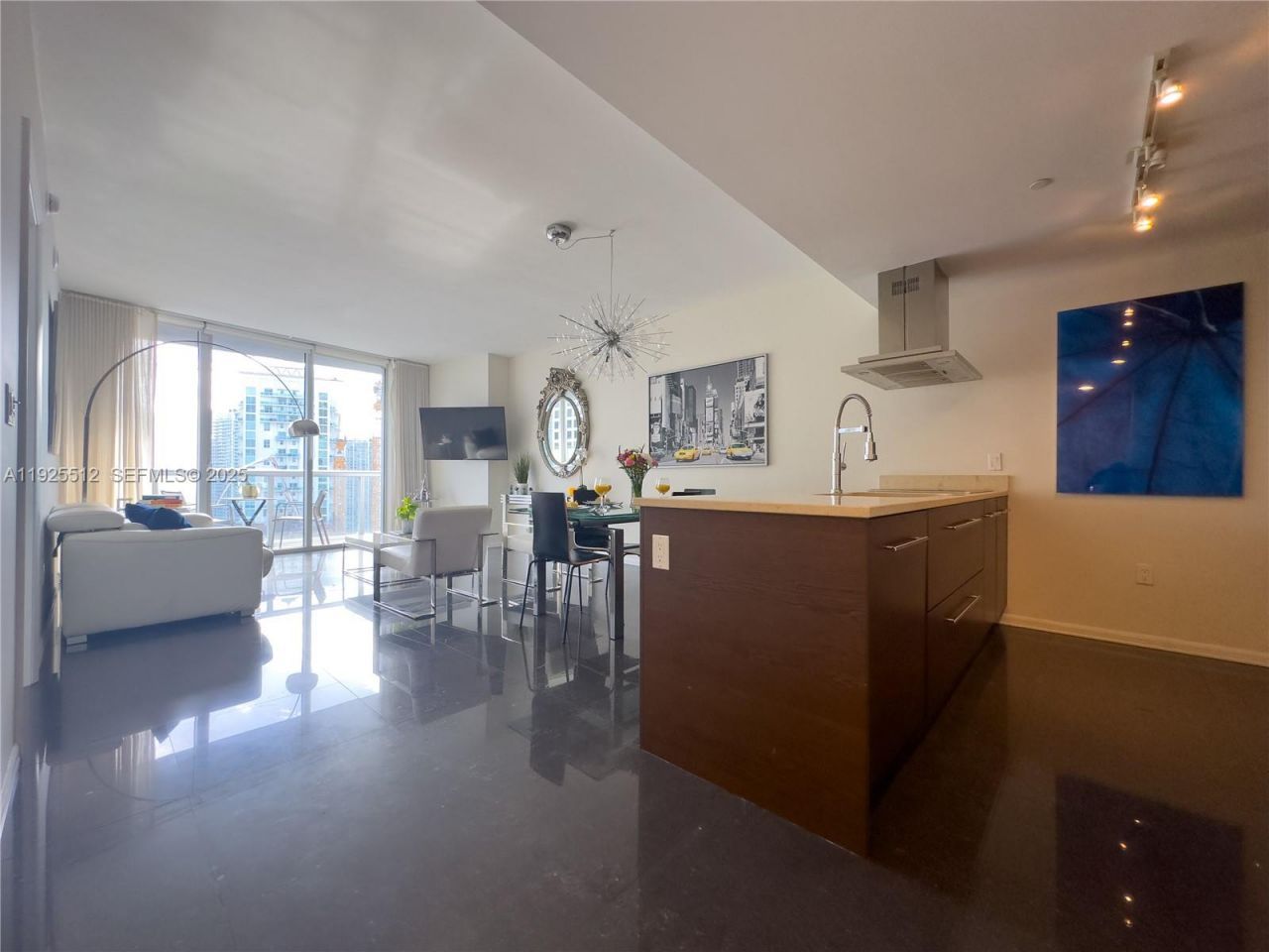 485 Brickell Ave, Unit 3307, Miami, FL 33131 Photo