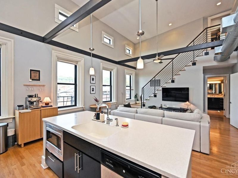 27 Mercer St, Cincinnati, OH 45202 Photo 13