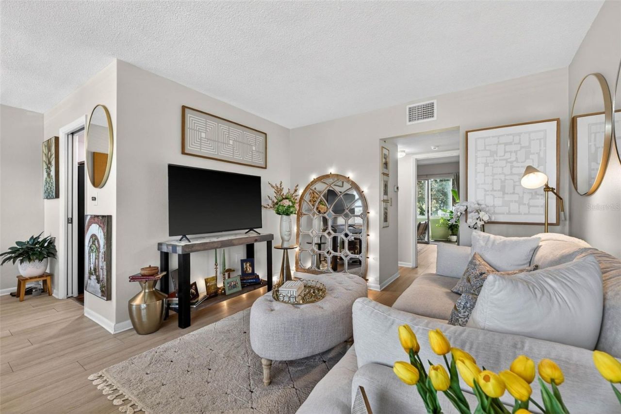 7770 Dr Martin Luther King Jr Street N, Unit 206, Saint Petersburg, FL 33702 Photo