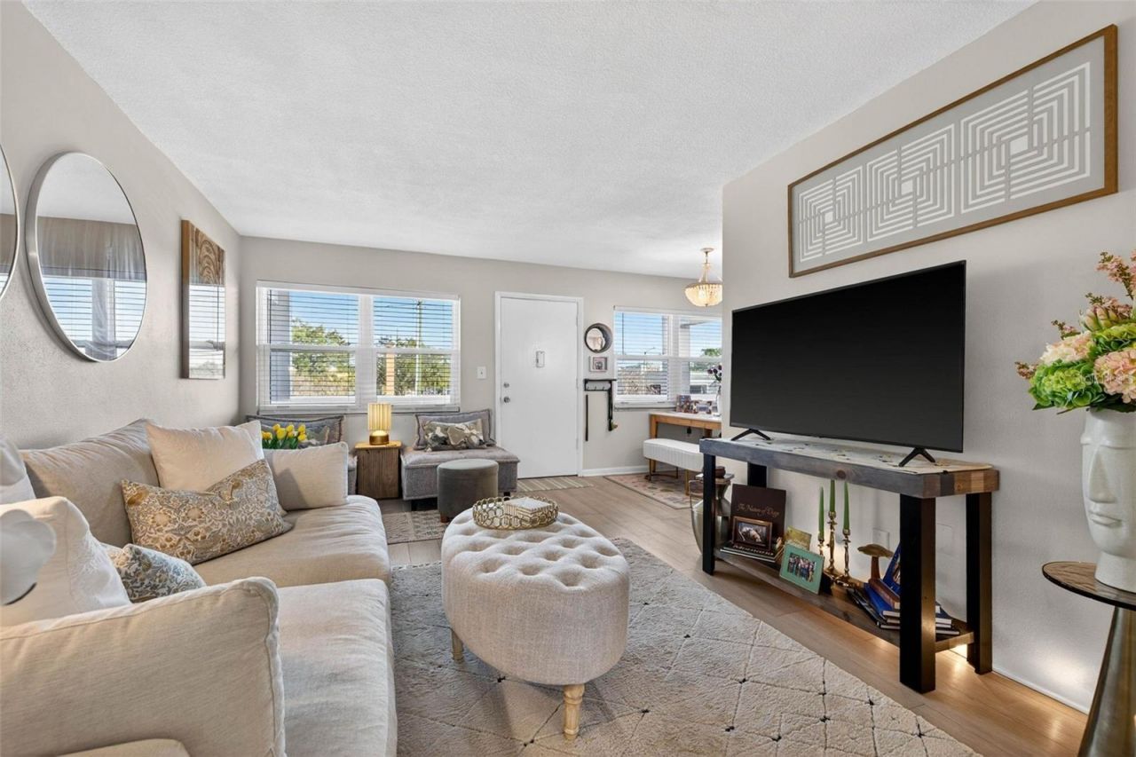 7770 Dr Martin Luther King Jr Street N, Unit 206, Saint Petersburg, FL 33702 Photo