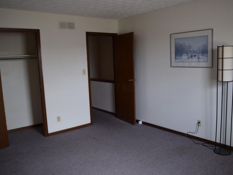4866 Woodthrush Way, Columbus, OH 43229 Photo 13