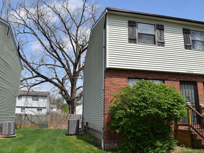 4866 Woodthrush Way, Columbus, OH 43229 Photo 2