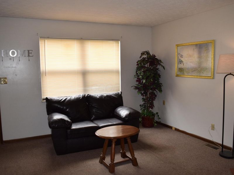 4866 Woodthrush Way, Columbus, OH 43229 Photo 5