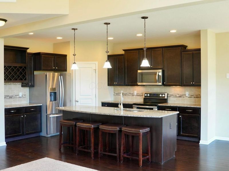 7170 Seymour Court, Canal Winchester, OH 43110 Photo 3