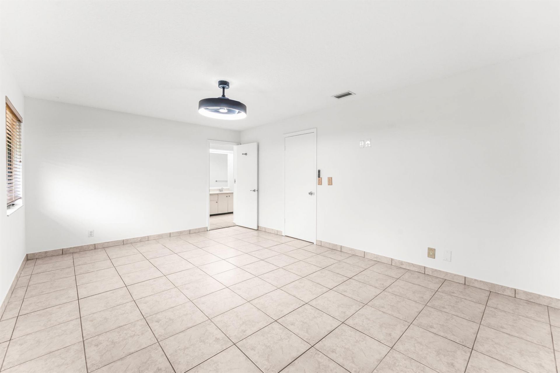 1075 Raintree Lane, Palm Beach Gardens, FL 33410 Photo