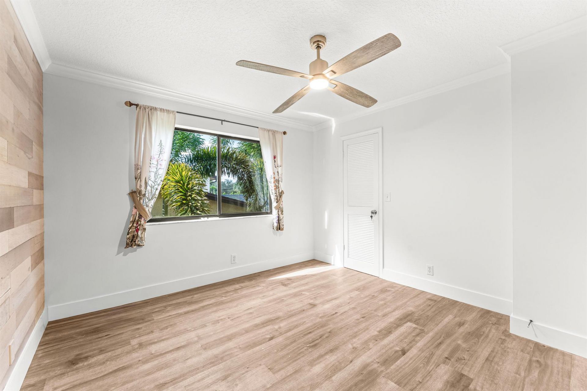 1075 Raintree Lane, Palm Beach Gardens, FL 33410 Photo