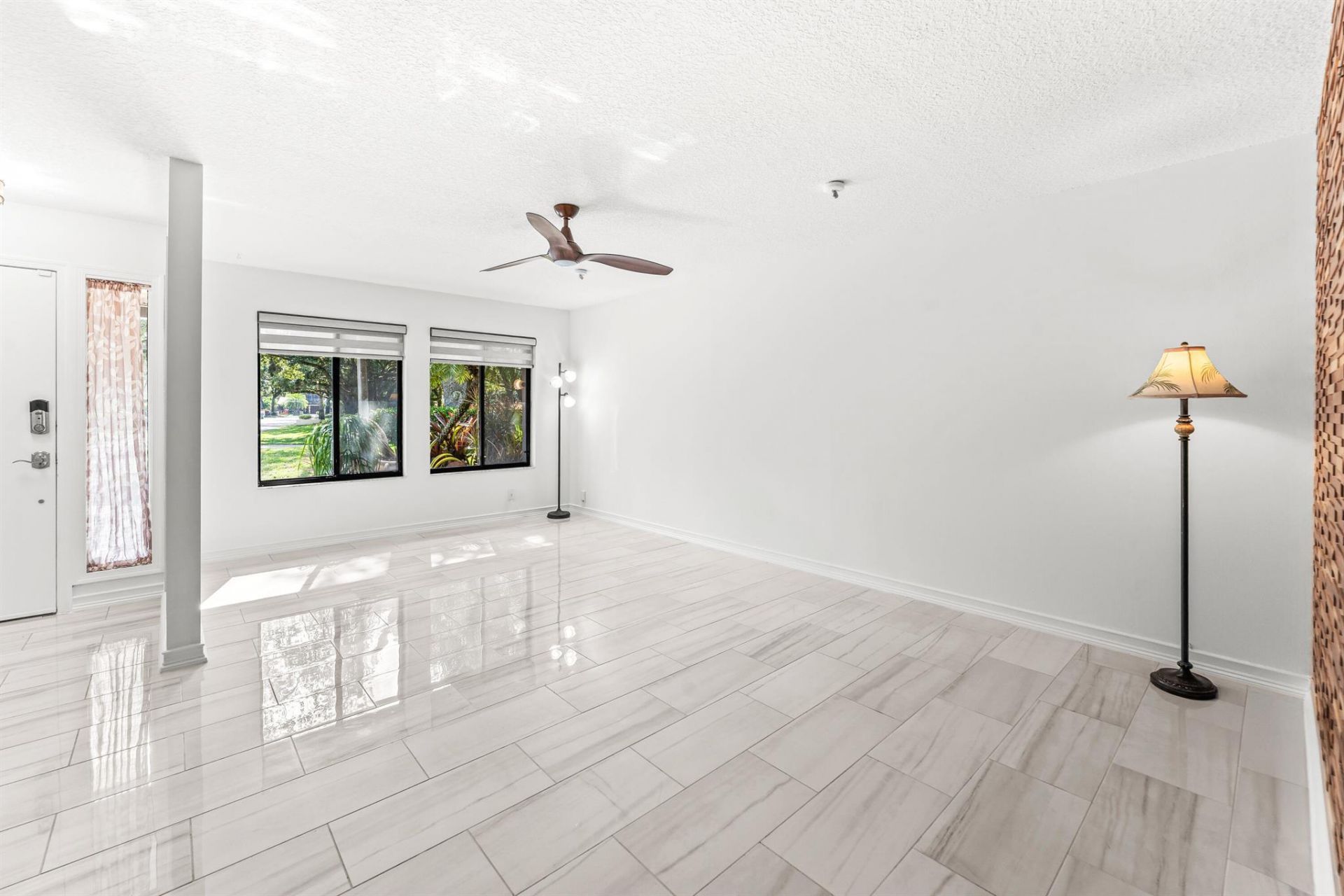 1075 Raintree Lane, Palm Beach Gardens, FL 33410 Photo