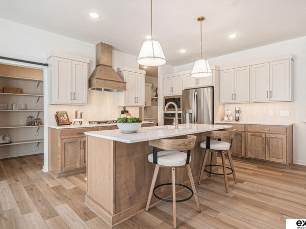 21706 Hampton Drive, Gretna, NE 68028