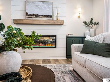 21706 Hampton Drive, Gretna, NE 68028