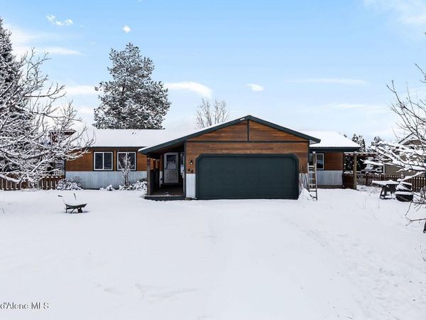 44 Campbell Loop, Laclede, ID 83841