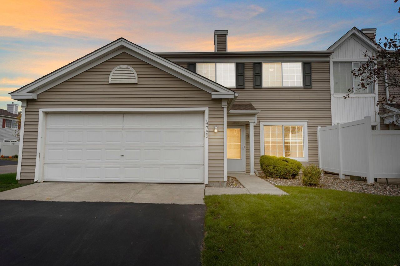 14720 Excelsior Lane, Unit 28, Apple Valley, MN 55124 Main Photo