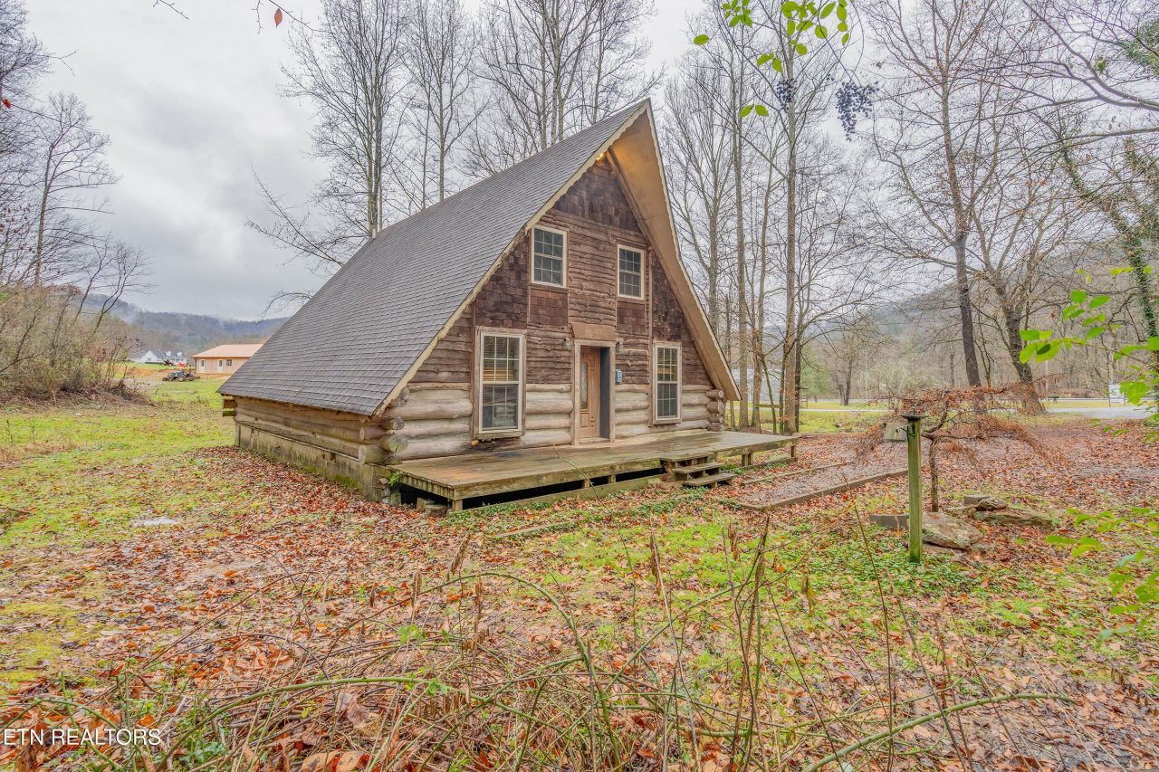 103 Rockhouse Lane, Briceville, TN 37710 Main Photo