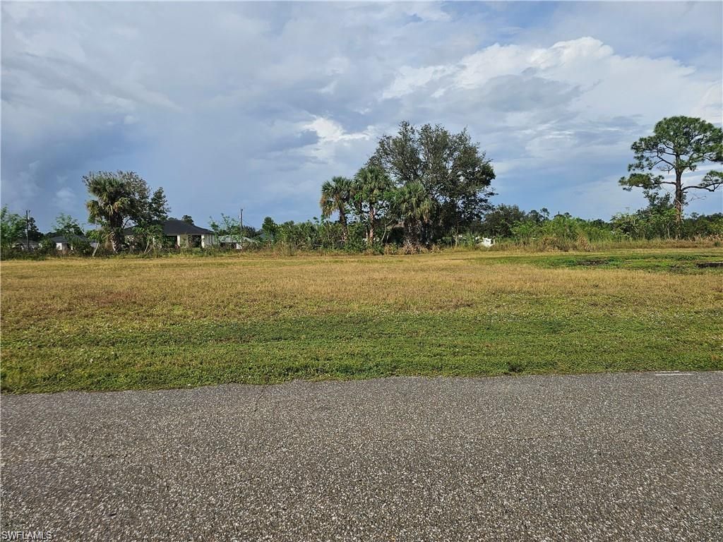 2137 NE 27th St, Cape Coral, FL 33909 Photo