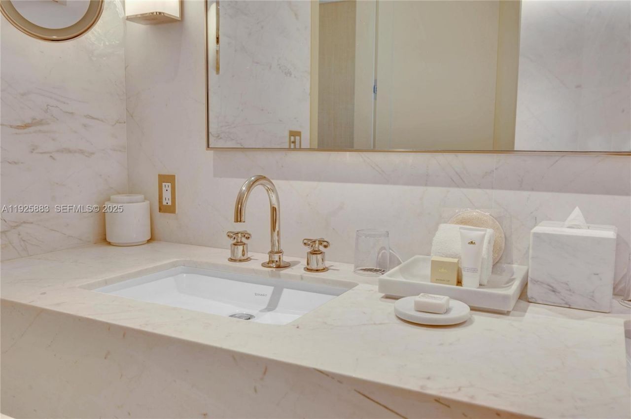 9111 Collins Ave, Unit N-914, Surfside, FL 33154 Photo