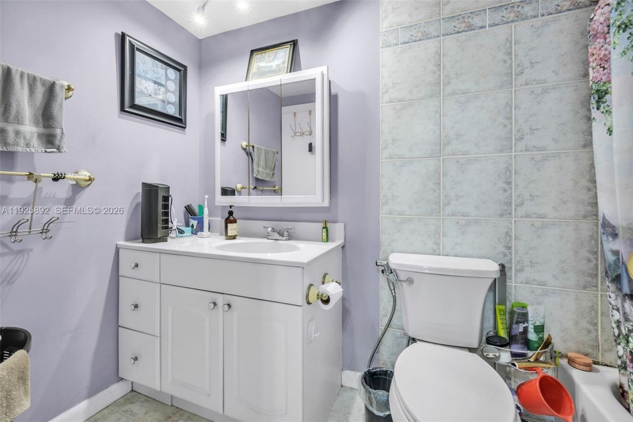 3850 Washington St, Unit 409, Hollywood, FL 33021 Photo