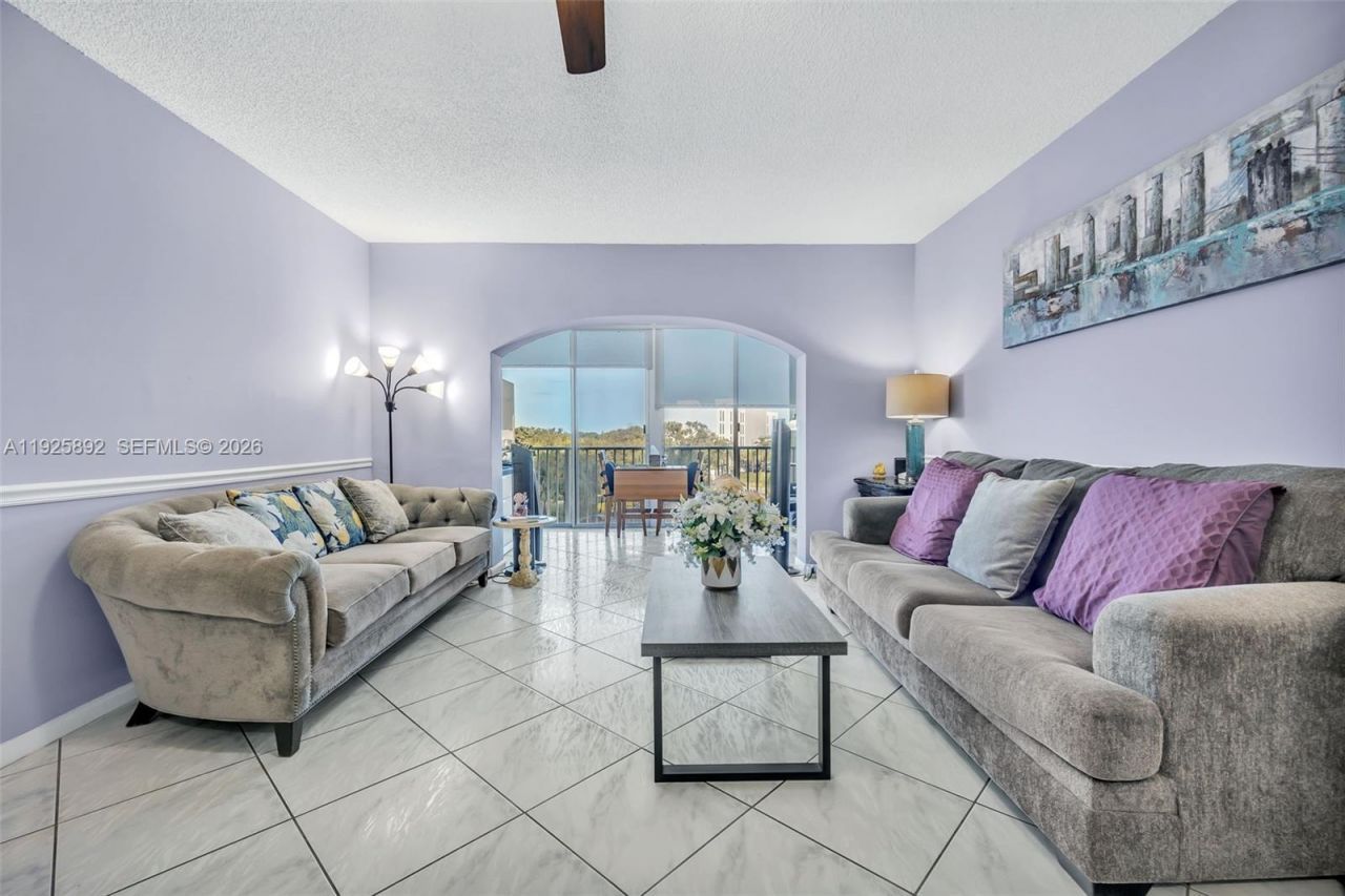 3850 Washington St, Unit 409, Hollywood, FL 33021 Photo