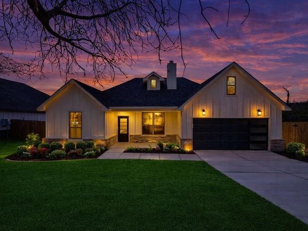 518 Berke Street, Newark, TX 76071