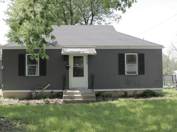 7302 BRADBURY Avenue, Fort Wayne, IN 46809