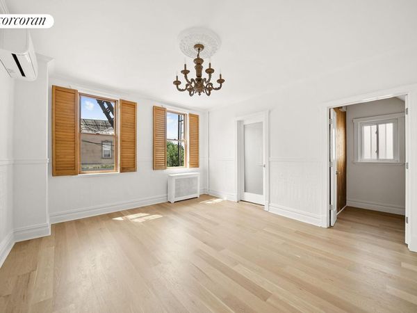 318 GREENWOOD Avenue, Unit 2R, Brooklyn, NY 11218