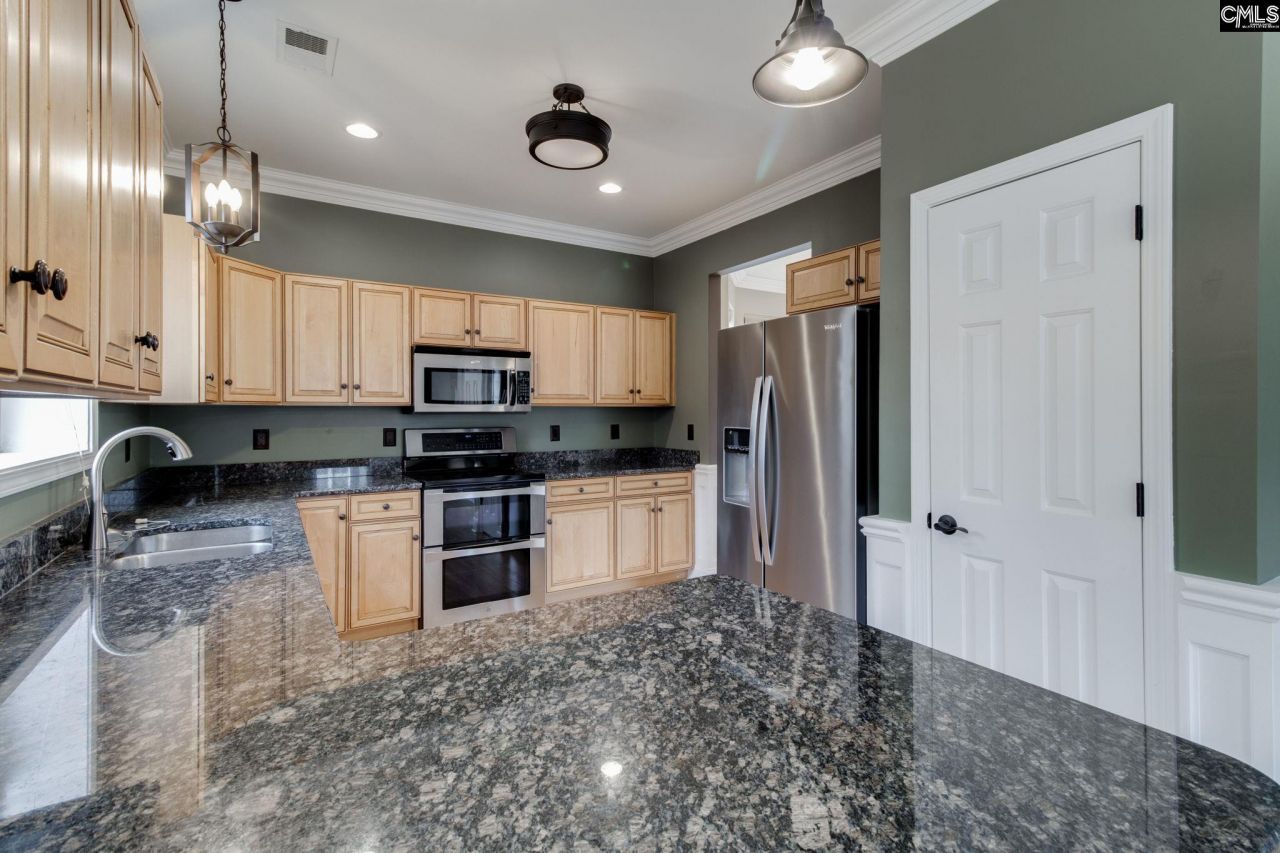 626 Harbour Pointe Drive Photo 10