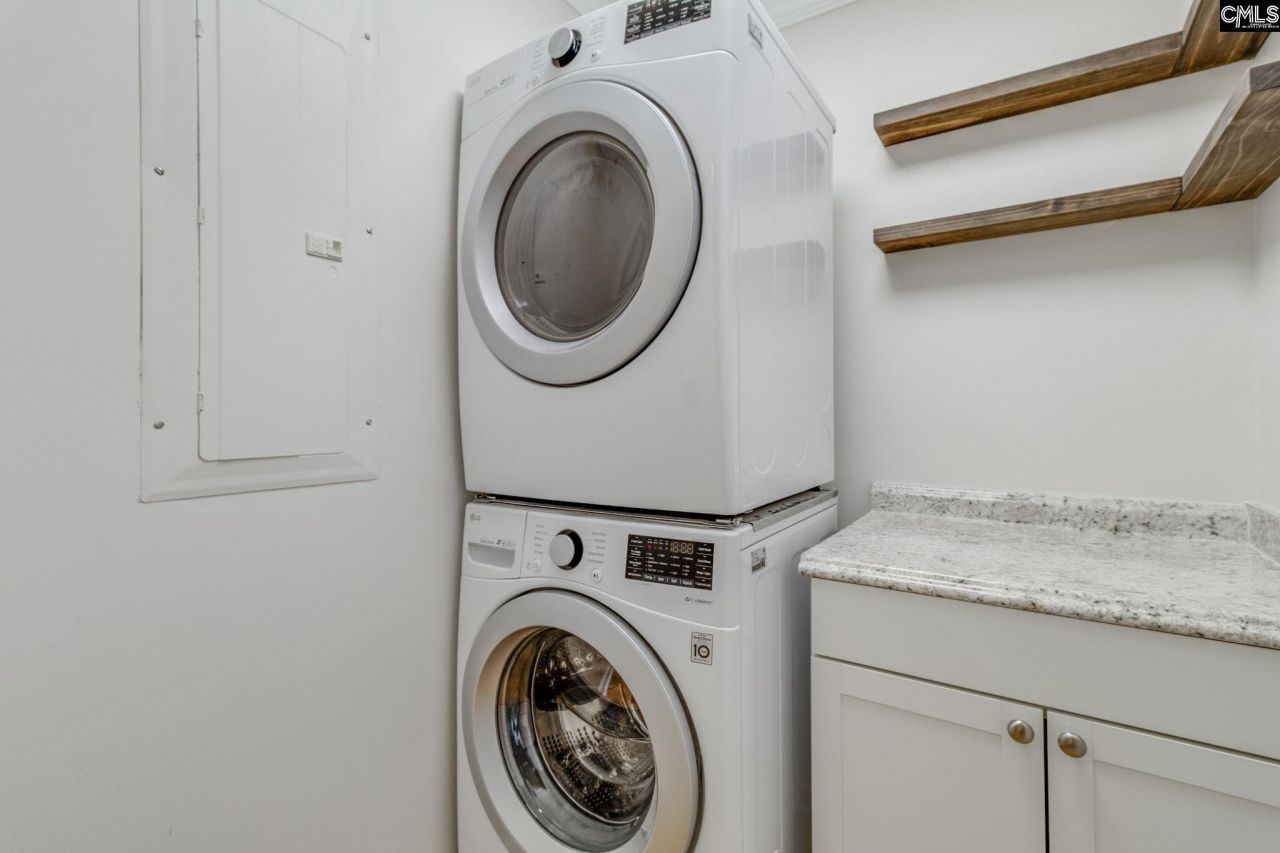 626 Harbour Pointe Drive Photo 29