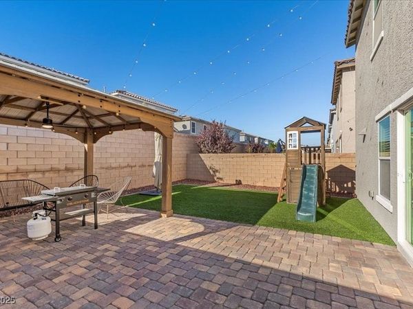 10417 Candelabra Cactus Street, Las Vegas, NV 89141