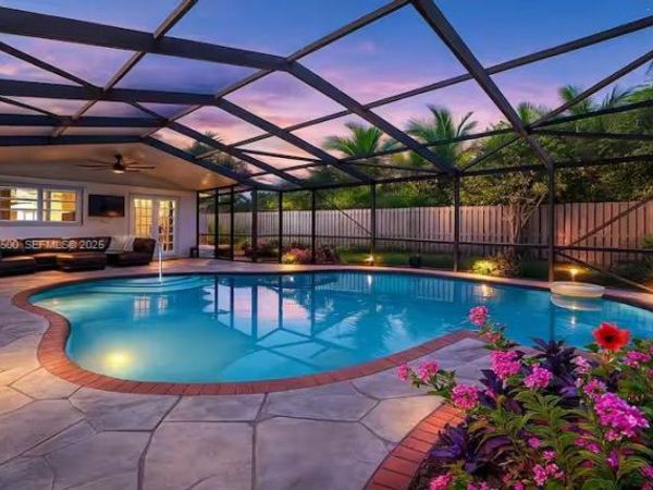 909 NE 7th St, Pompano Beach, FL 33060