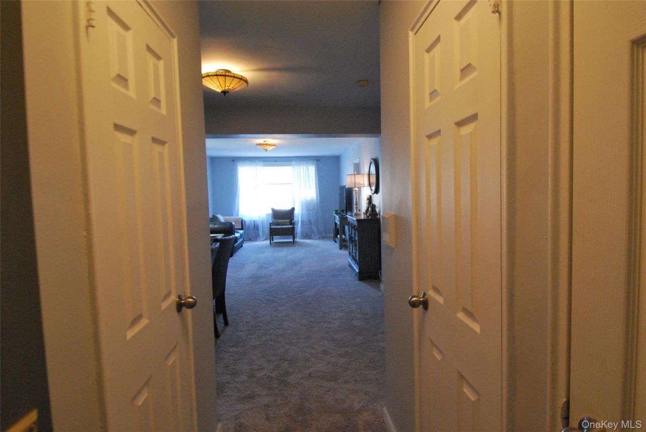 1 Sadore Lane, Unit 6H, Yonkers, NY 10710 Main Photo